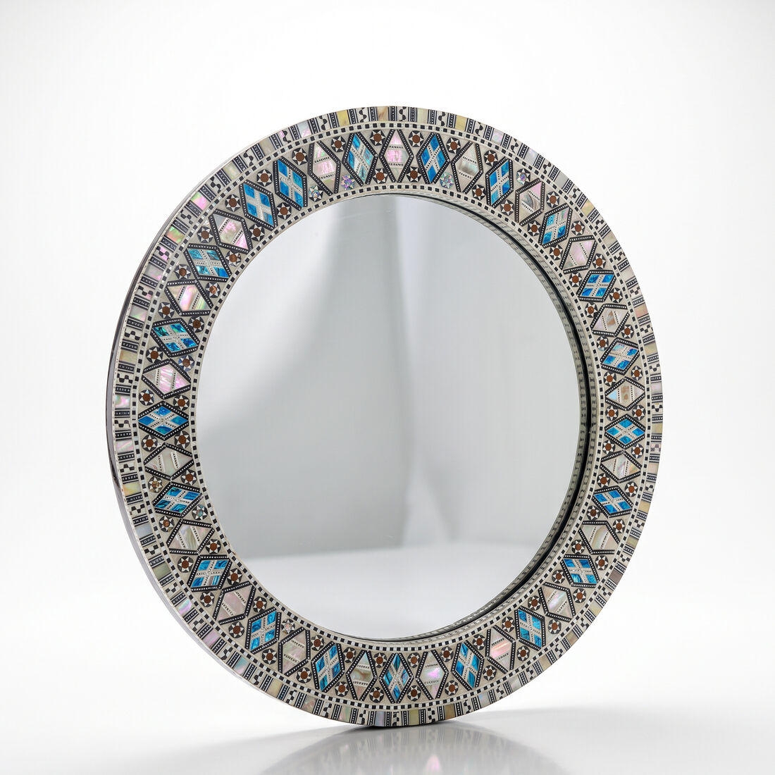 Round Pearl Mirror